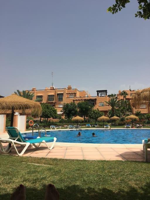 Superbe Appartement Avec Piscine A 800M De La Mer Bahia de Casares Ngoại thất bức ảnh